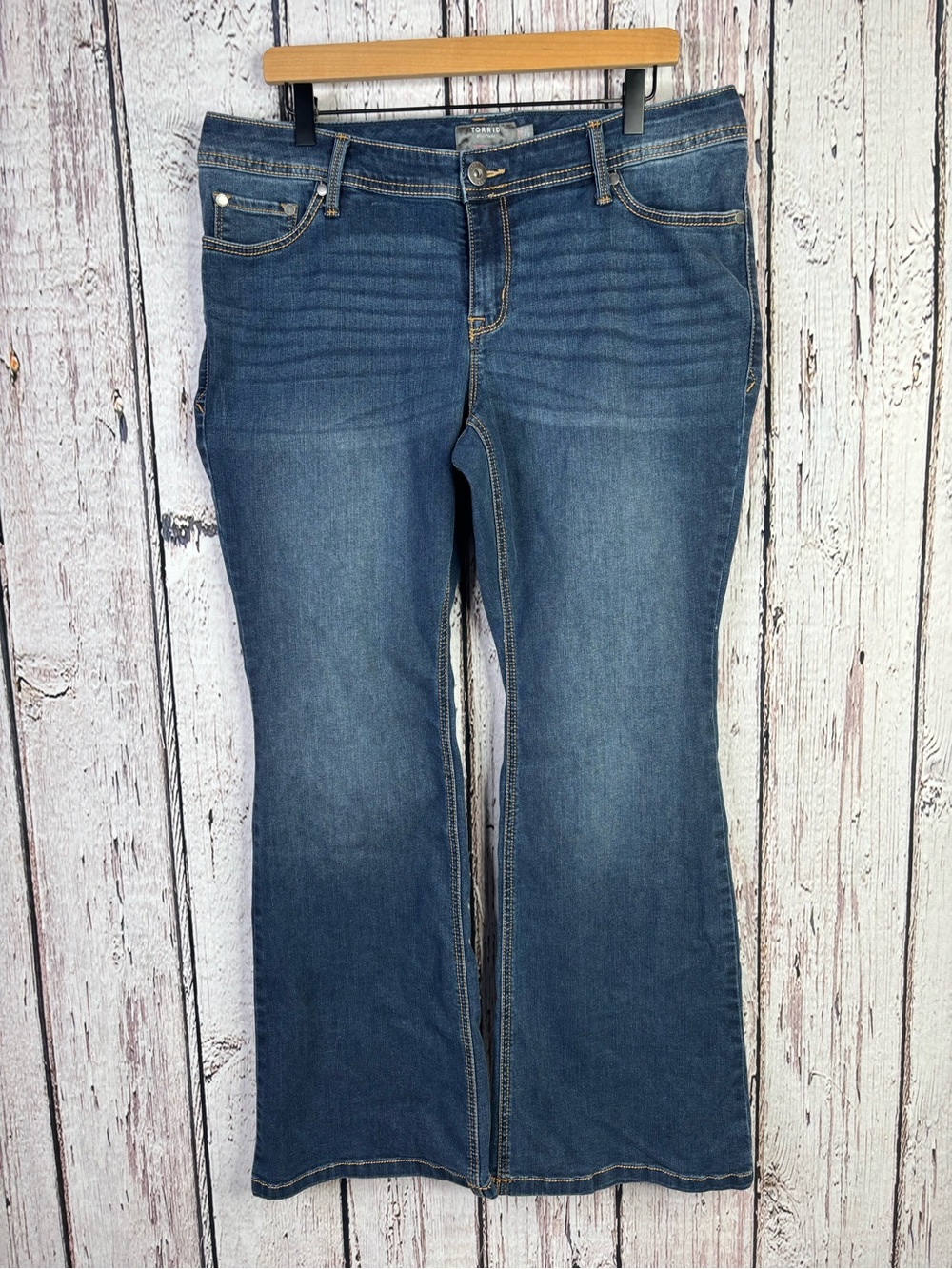 Torrid Luxe Slim Boot Jeans Super Stretch Size 14S SHORT Mid Rise Medium Wash